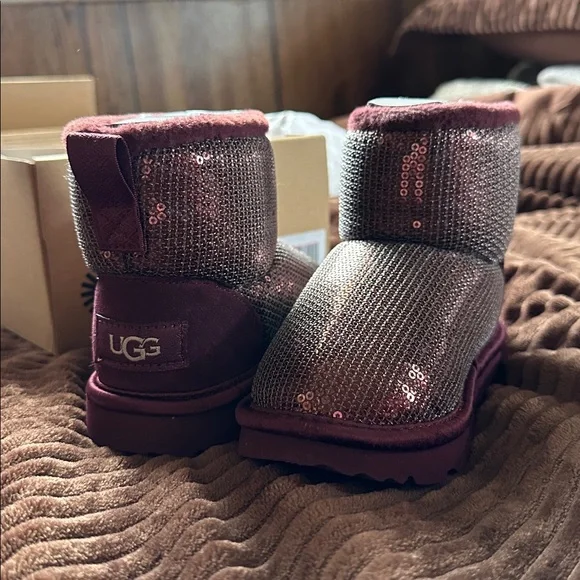 UGG Classic Mini Mirror Ball - Picture 3 of 6